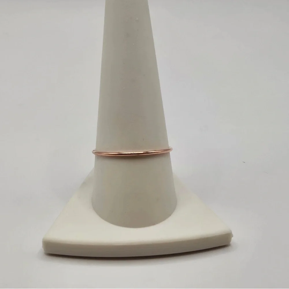 10K Rose Gold Ring  Size 10    .55 Grams